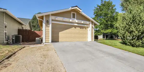 Image 4: 3-web-or-mls-7553-water-view-wy