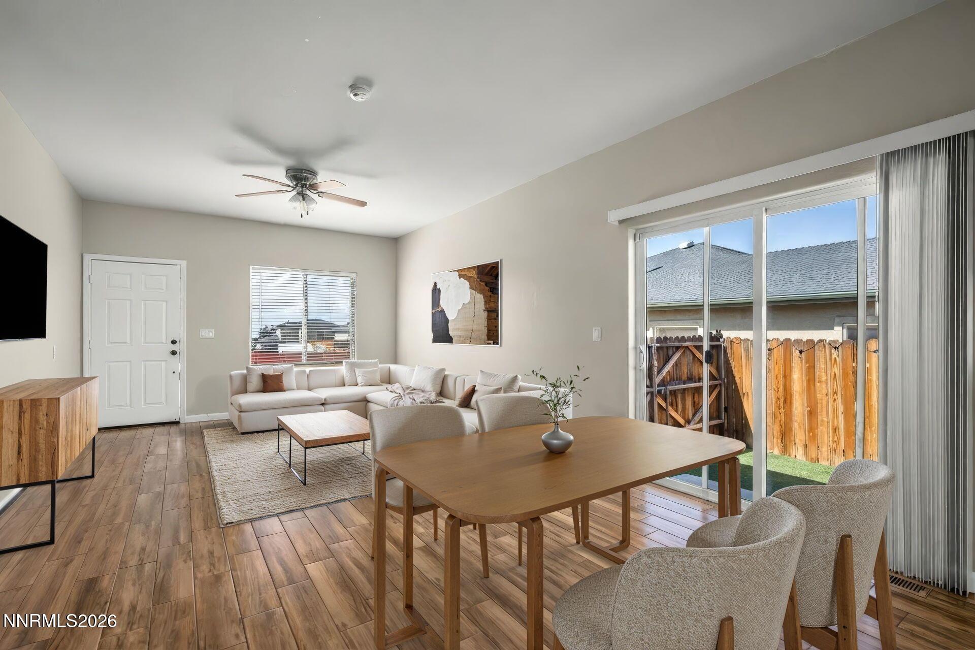 Image 3: 4-web-or-mls-383_Orrcrest_Dr_Living_Room