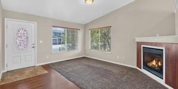 Image 4: Livingroom