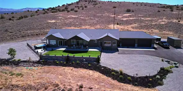 Image 4: Back Facing West