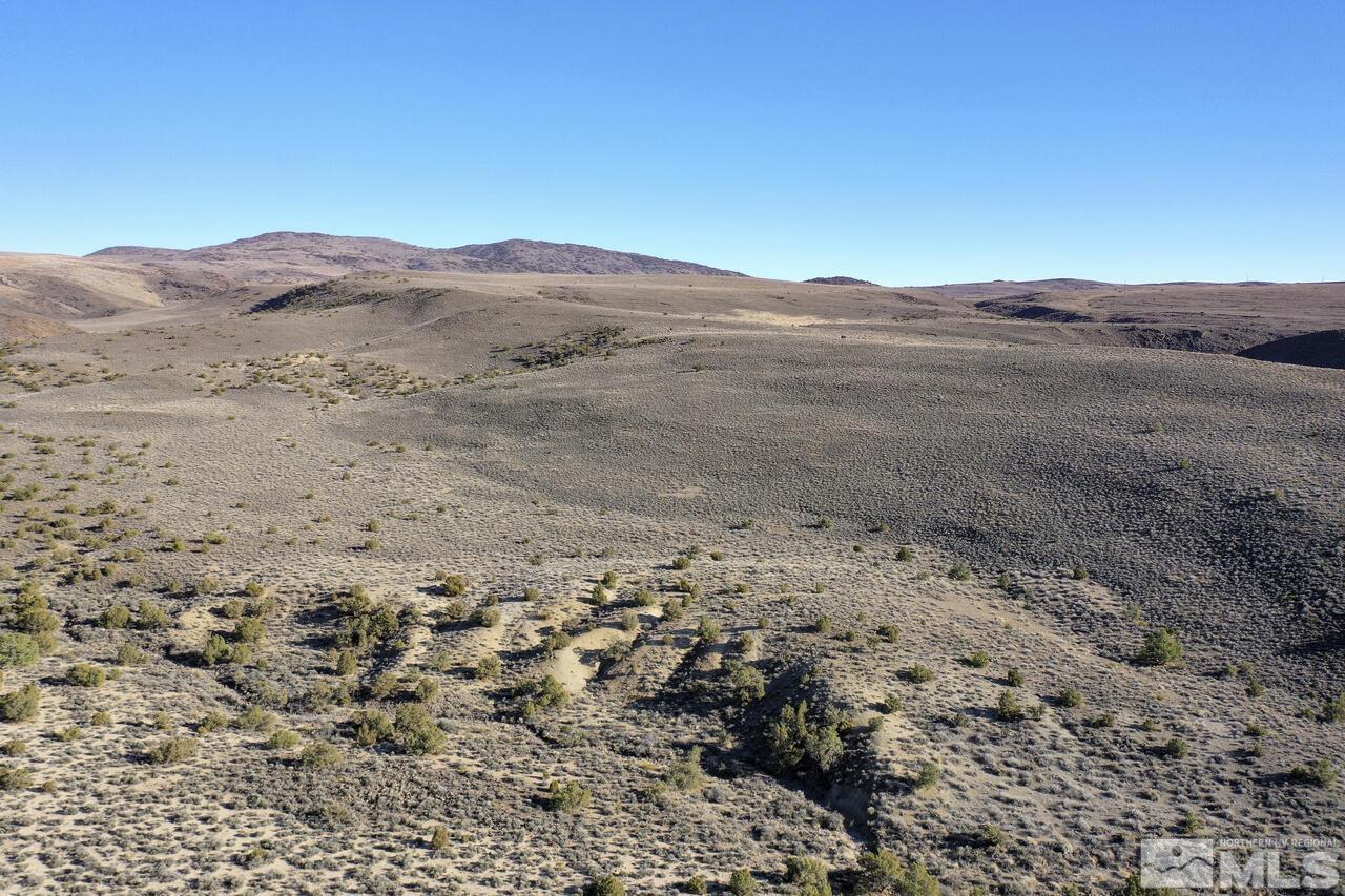 Image 1: Photo 1