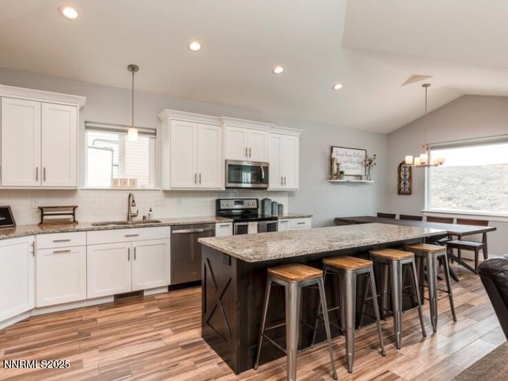 Image 3: Piolot Kitchen