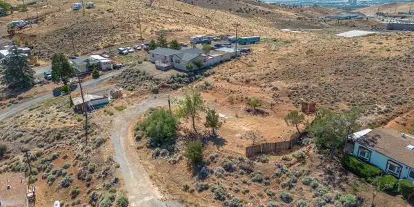 Image 2: DJI_0085
