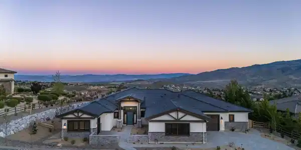 8674 Eagle Chase Trail