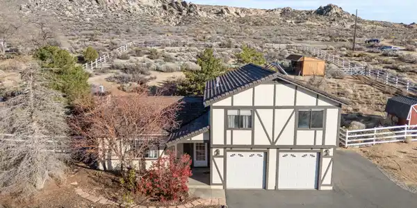 5895 Gentry Lane