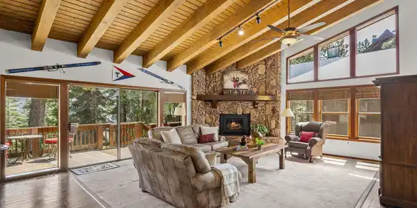 594 Douglas Ct.