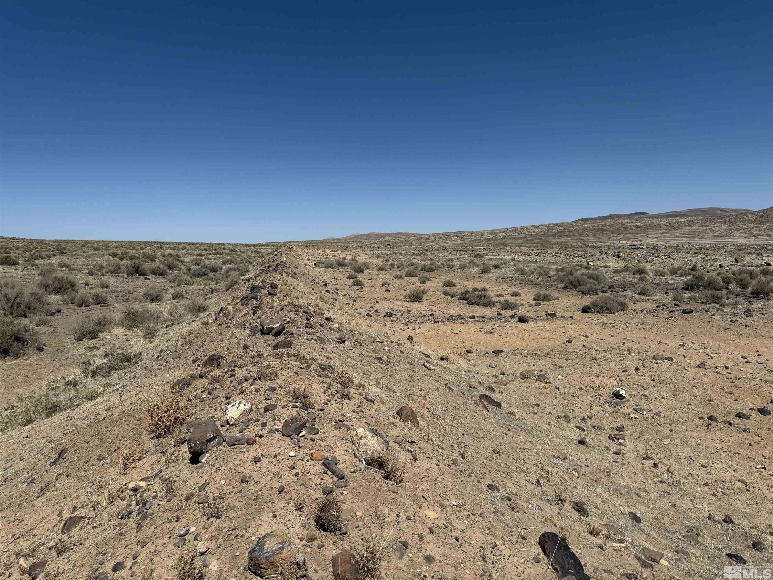 Image 2: Photo 2