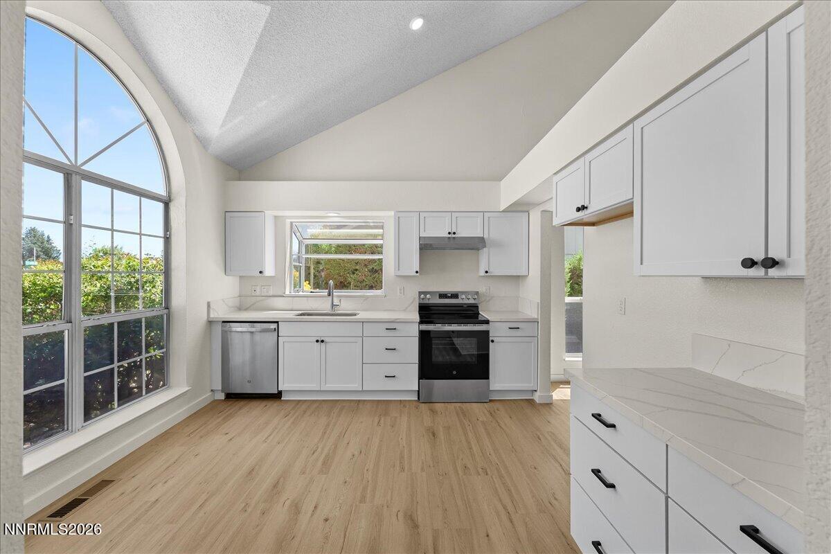 Image 2: 30-4506 Canyon Ridge Lane Reno NV 89523