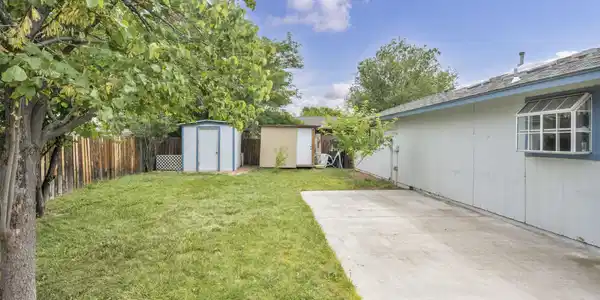 Image 4: 8-web-or-mls-1516-lindsay-ln