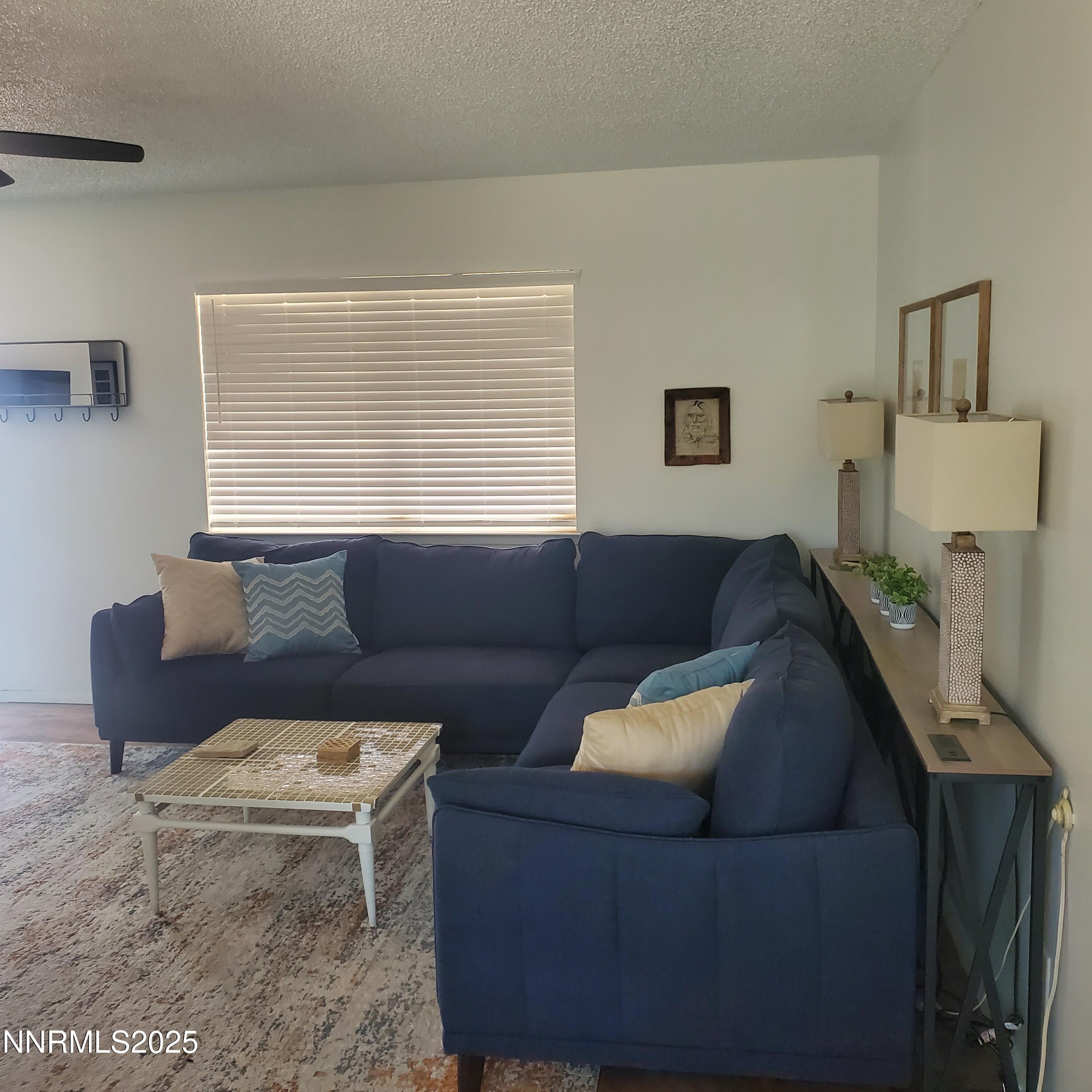 Image 3: 125 Ash Living room 2