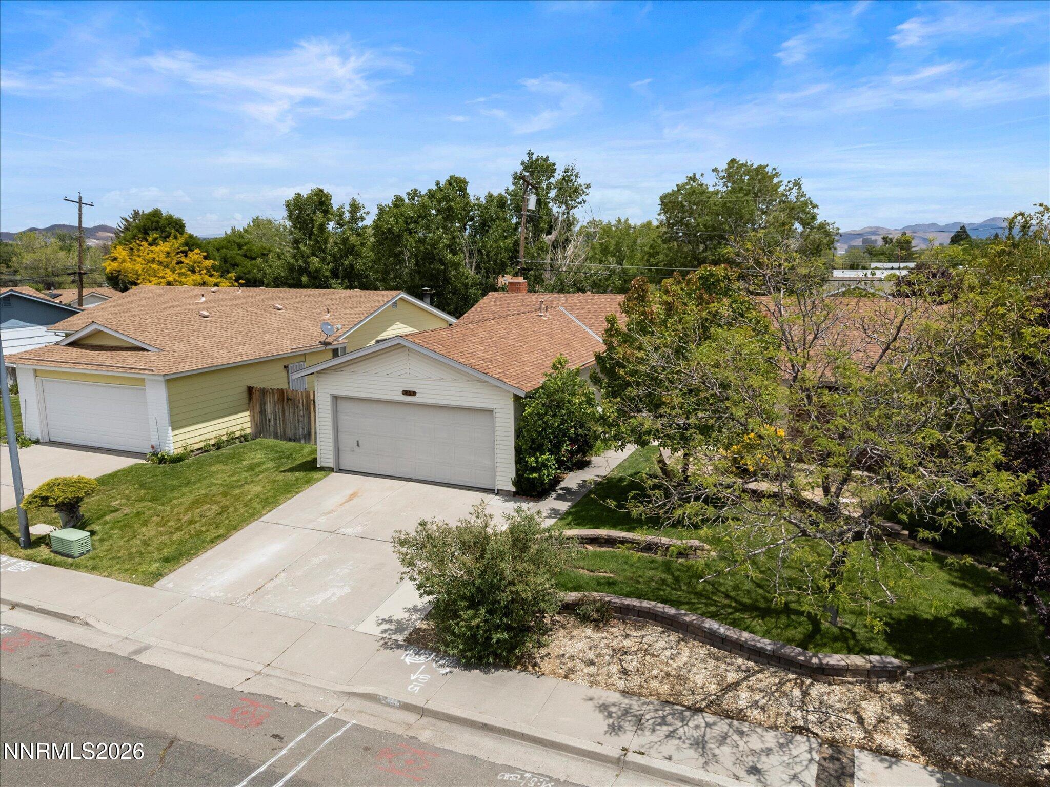 Image 2: 57-640 Nancy Cir-156