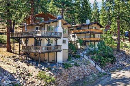 1367 Carinthia Lane