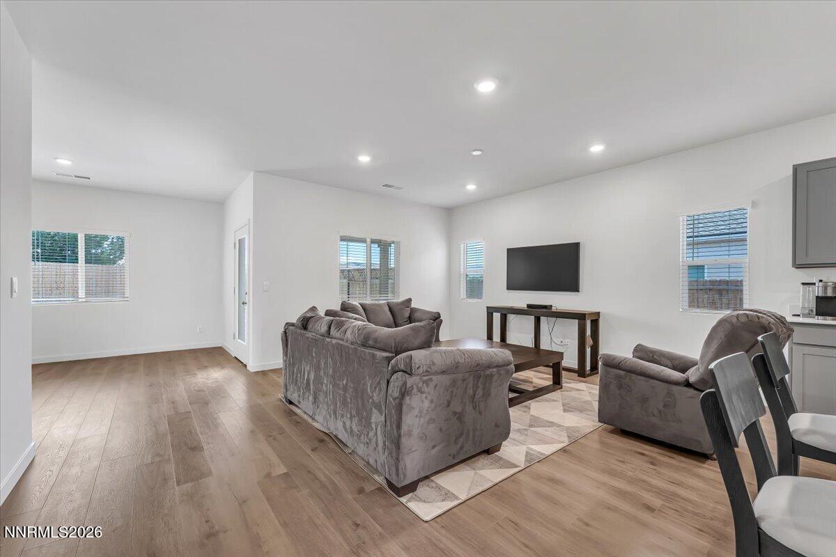 Image 4: 07-4529 Langdon St Fernley NV 89408 2 (1
