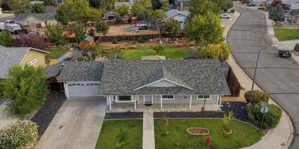 Image 2: 1_dji_20260921175638_0008_d
