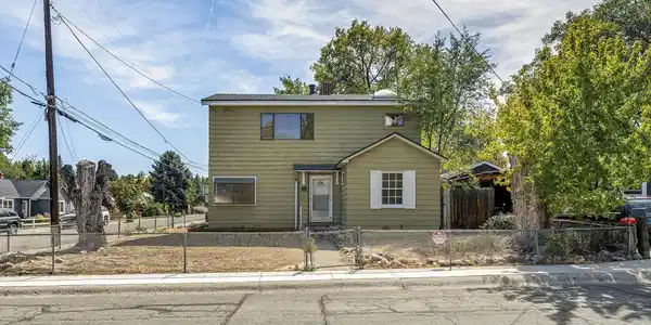 Image 3: 508 Modoc ext1