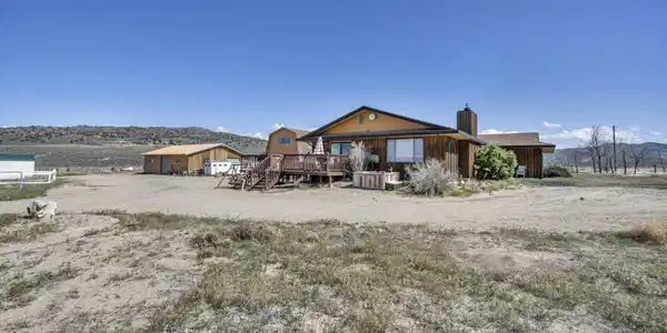 6200 Winnemucca Ranch Road