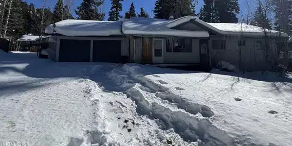 302 Griffin Court