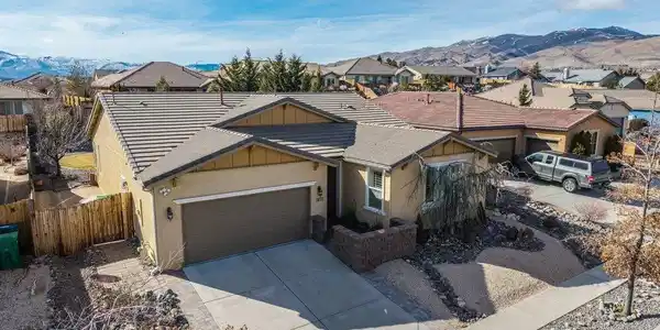1473 Hogadon Way