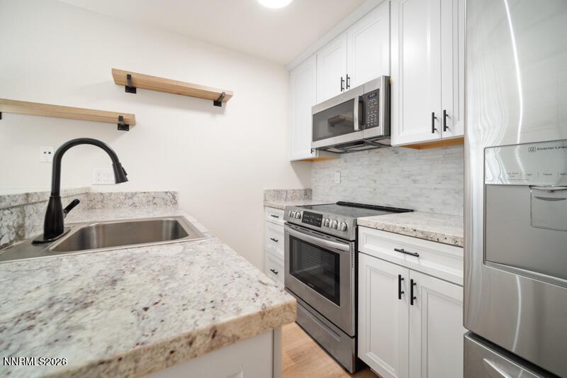 Image 3: 4530 Matich Drive (10 of 40)