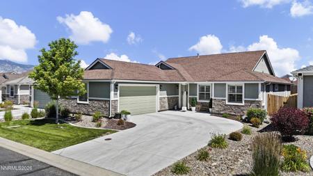 752 E Cottage Loop