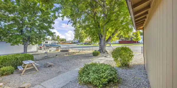 Image 4: 15-web-or-mls-14055-kernite-st