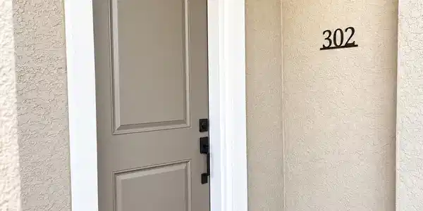 Image 4: g 302 front door