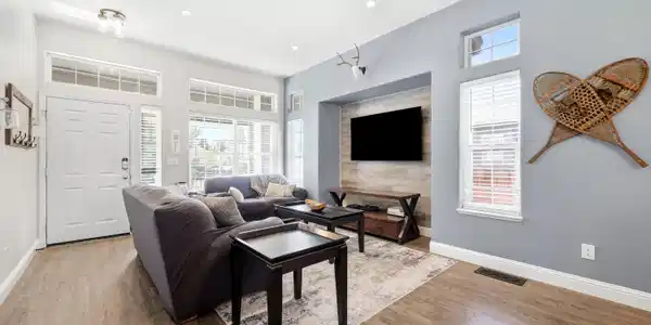 Image 4: Livingroom3