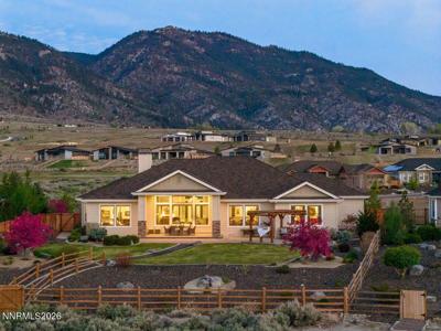 2933 Promontory Loop
