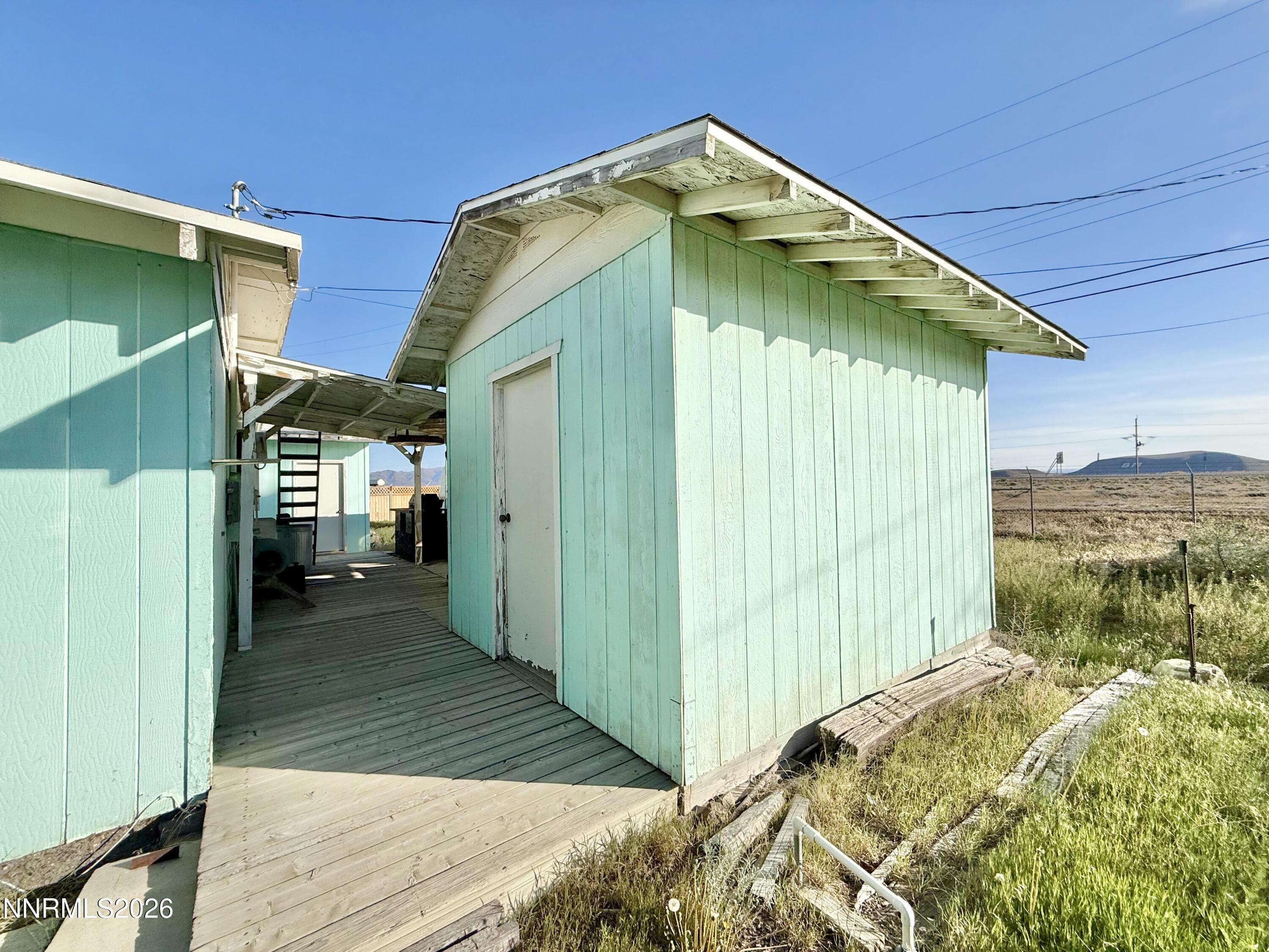 Image 4: 1178 Gold Creek shed