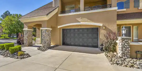 Image 4: 2-web-or-mls-9900-wilbur-may-pkwy-2403