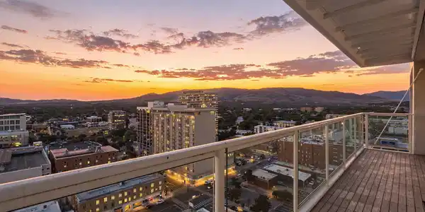 Image 4: 24-web-or-mls-_DSC9811 sunset