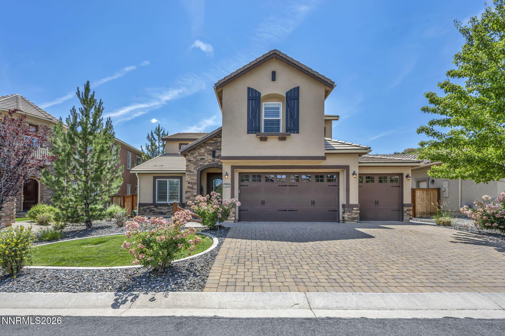 Image 2: 2-web-or-mls-1635-crescent-pointe-way