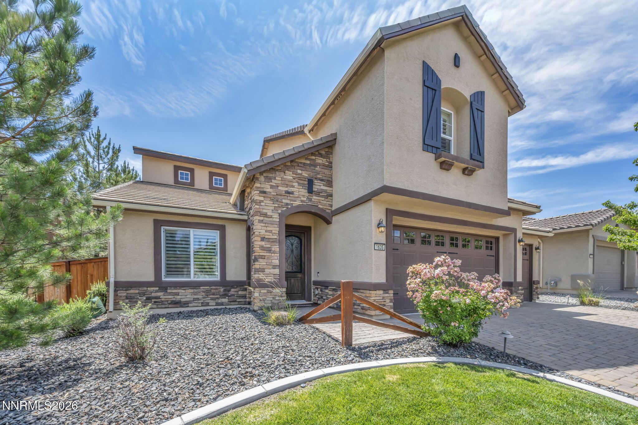 Image 3: 3-web-or-mls-1635-crescent-pointe-way
