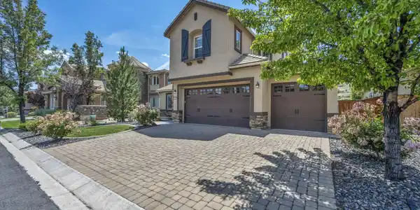 Image 4: 4-web-or-mls-1635-crescent-pointe-way