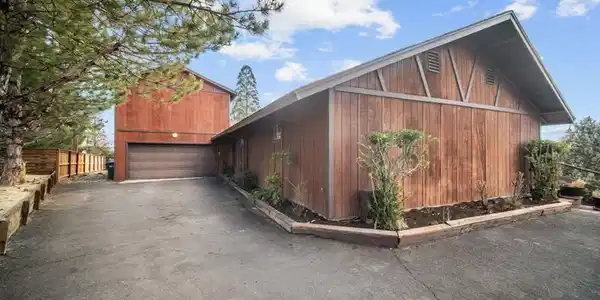 2045 Scharr Circle