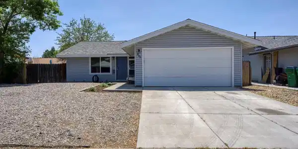 809 Glen Valley Drive