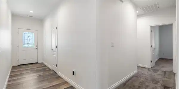 Image 3: 10-web-or-mls-DSC00153