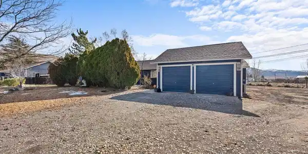 3653 Peregrine Circle