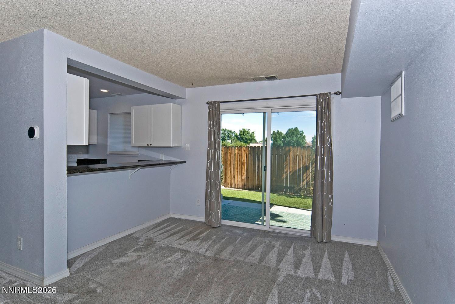 Image 4: 005-005-Living Room-1494x1000