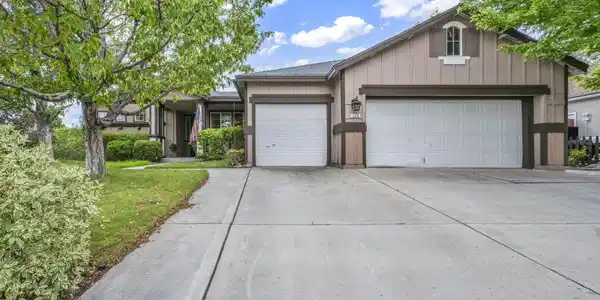 Image 2: 2-web-or-mls-330-whitehawk-dr