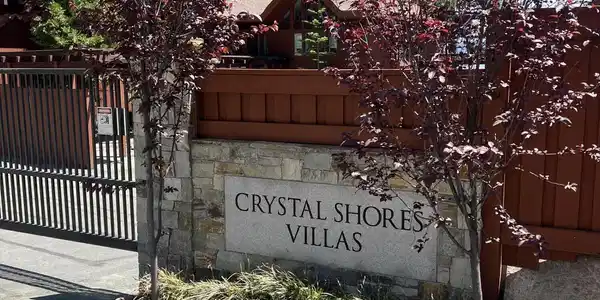 Image 2: Crystal Shores Villas Entrance