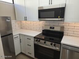 861 Nutmeg Place