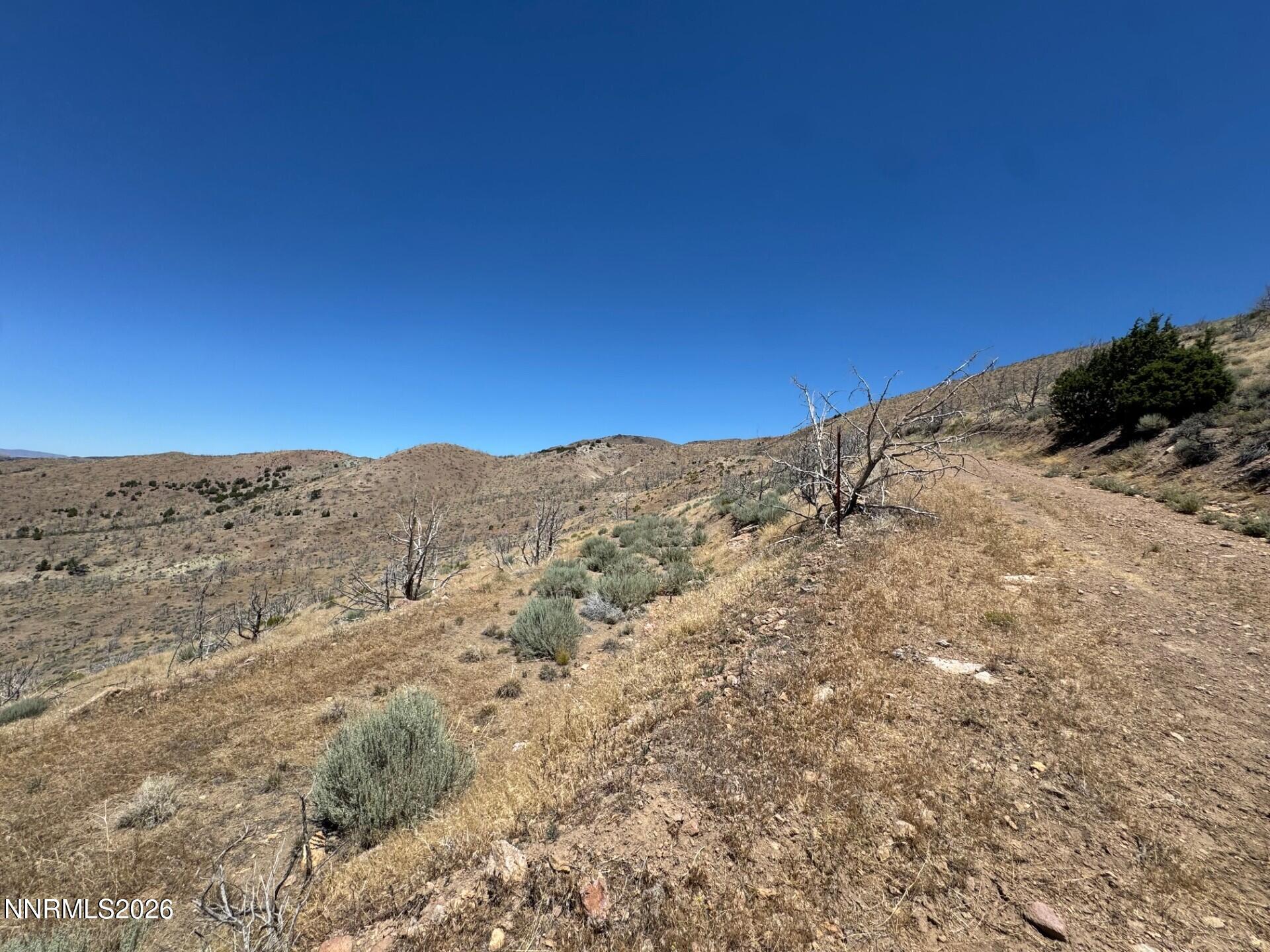 Image 3: Land 3