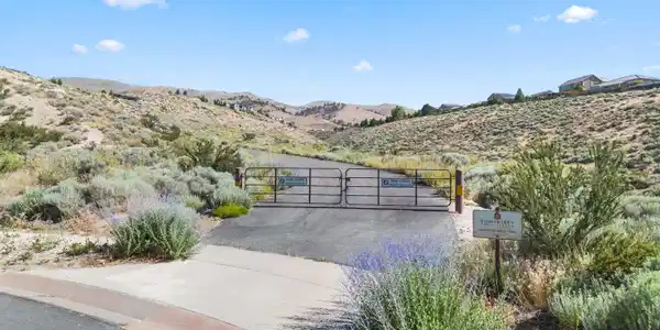 Image 2: 2295 Pepperwood Court (1 of 23)