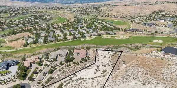Image 4: Lot 5 with borders