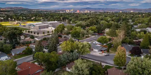 Image 4: 12-web-or-mls-1225 rowland twilight-13