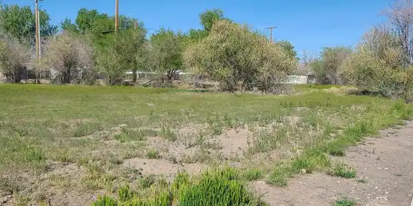 Image 3: Photo 3