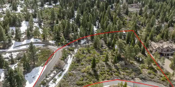 240 E Jeffrey Pine Road
