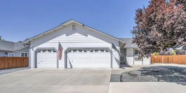 Image 2: 2-web-or-mls-2279-ruddy-way