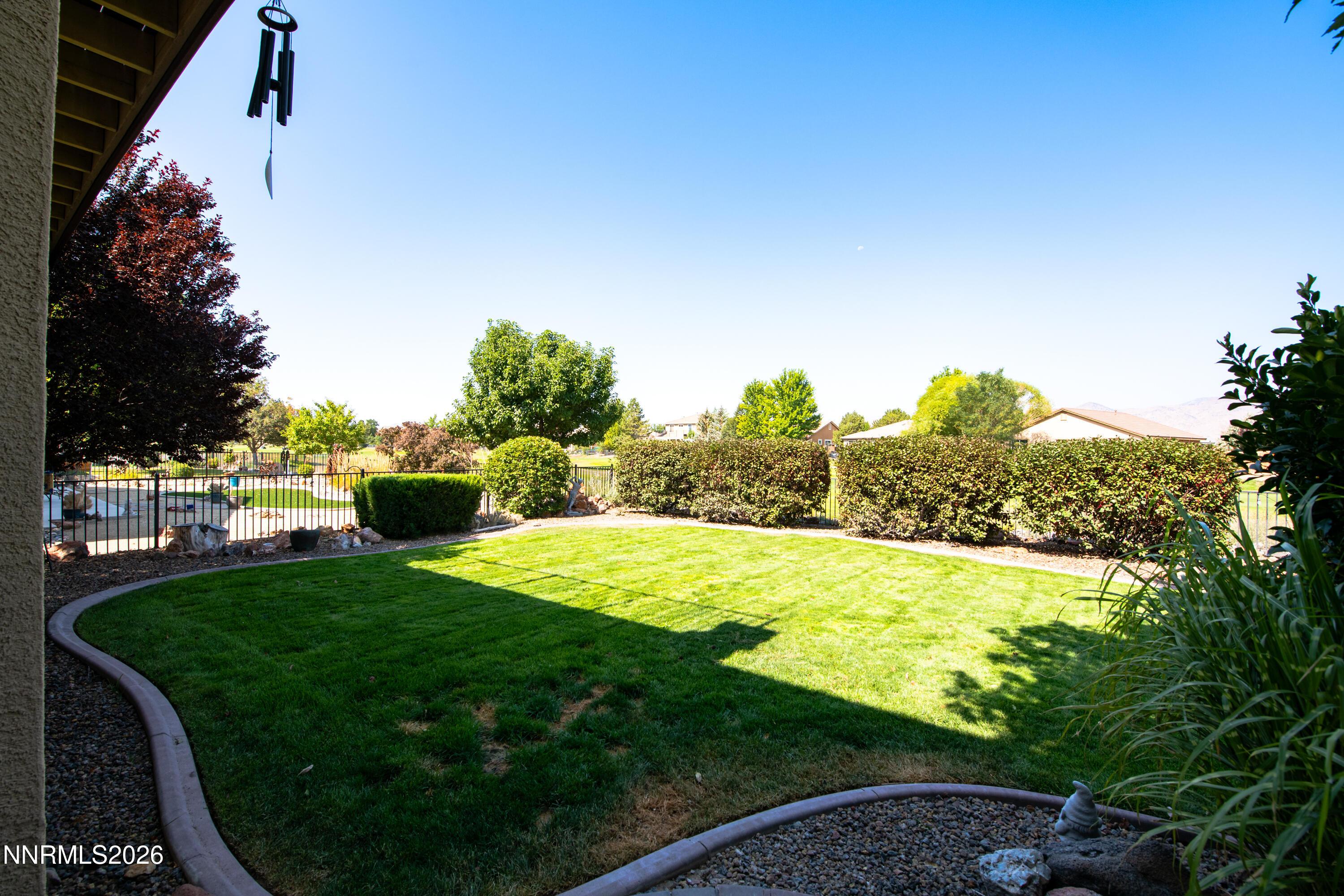 Image 3: 908 Lakeview Dr-4